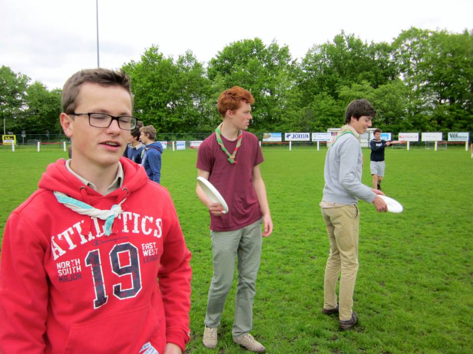 Sint-Martinus den XIIde - Frisbee Initiatie 2013